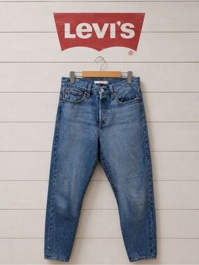 LEVI’S – BLUE WEDGIE STRAIGHT JEANS – SIZE 27